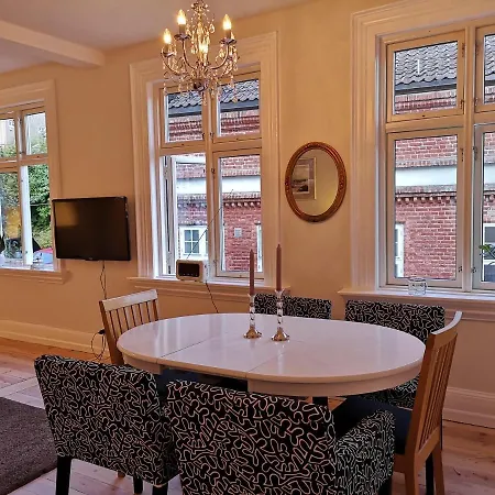 Charming In The Center Of Apartment *