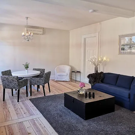 Apartment Charming In The Center Of *